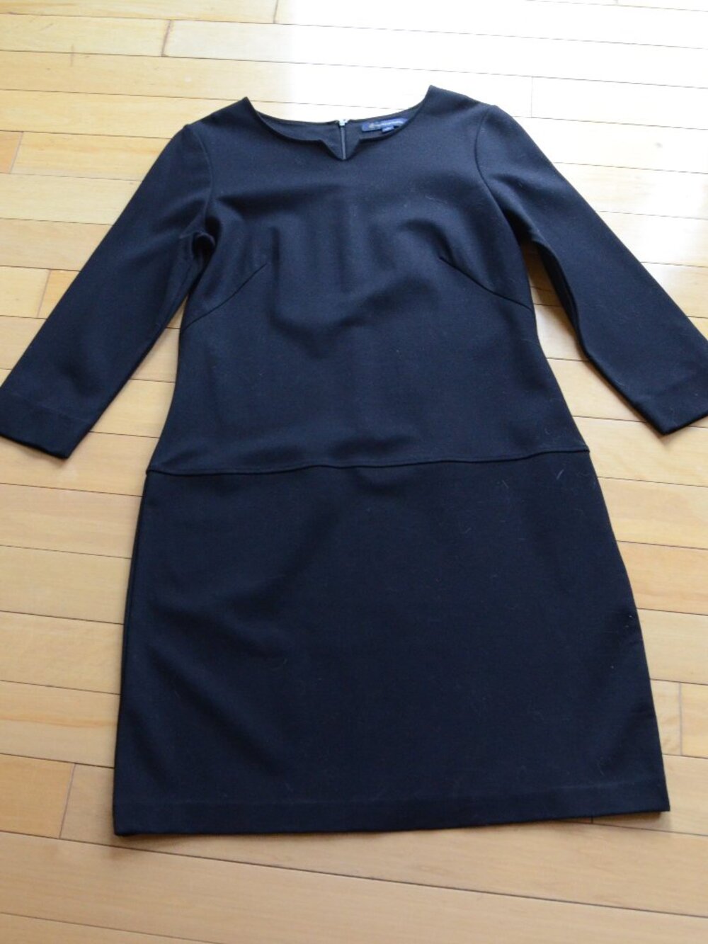 BROOKS BROTHERS Beautiful Form Fitting Shift Mini Dress In Black Size 8
